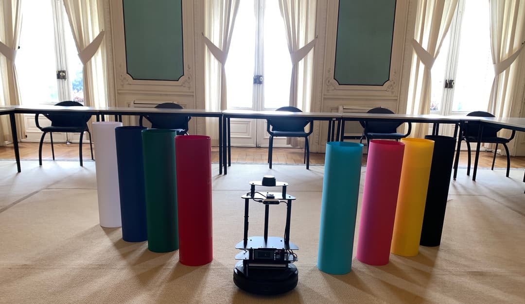 Multi-Object Navigation in real environments using hybrid policies